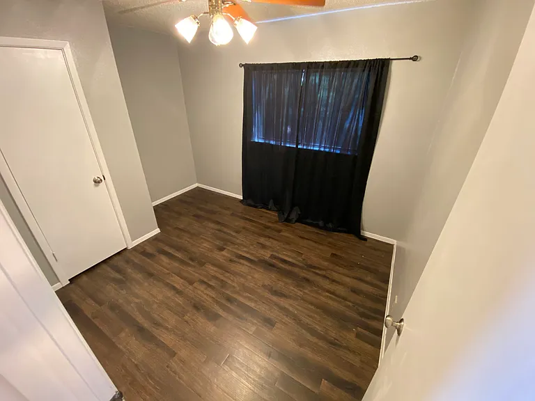 7318 Hunters Lk — Photo 11