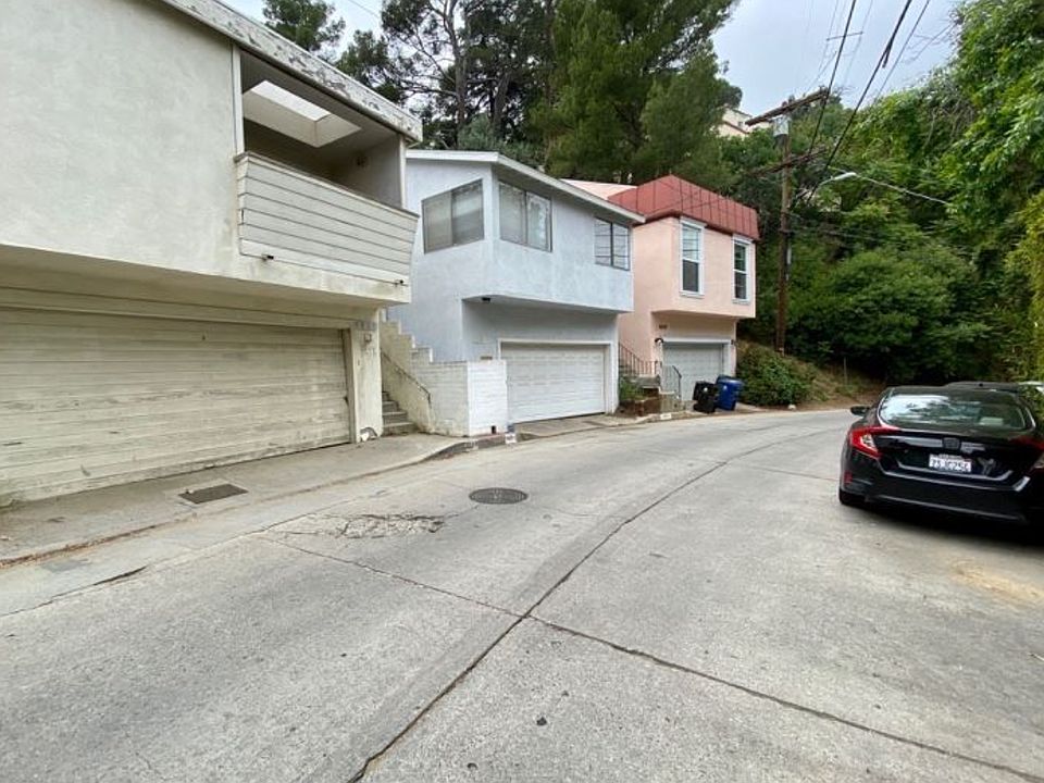 1st image of 8861 Lookout Mountain Ave