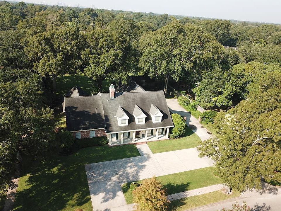 1st image of 2601 Bernhardt Dr