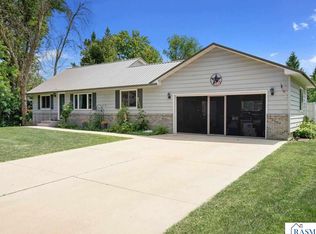1429 Rice Lake St, Owatonna, MN 55060