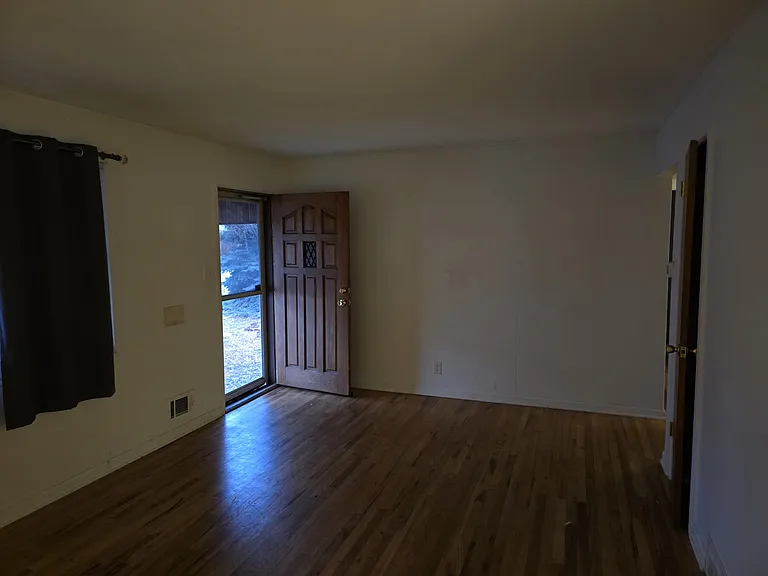 11534 Claude Ct — Photo 8