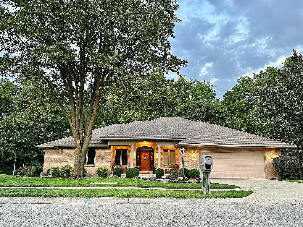 124 Stoney Brook Dr photo 1