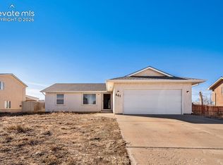 441 S Oak Creek Dr, Pueblo West, CO 81007