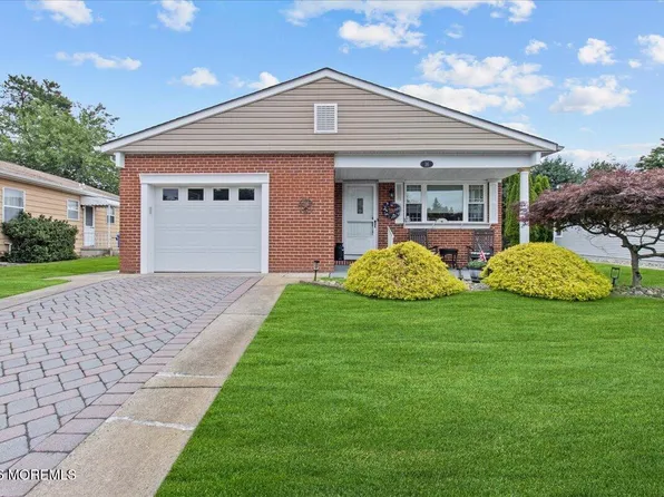 16 Speighstown Place, Berkeley, NJ 08721