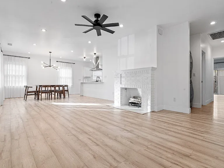 3979 H St — Photo 18