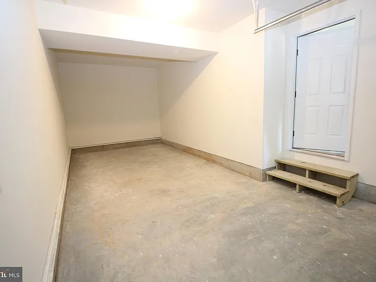 82 Filbert Dr — Photo 38