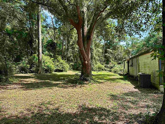 5th image of 5887 Deer Park Cir