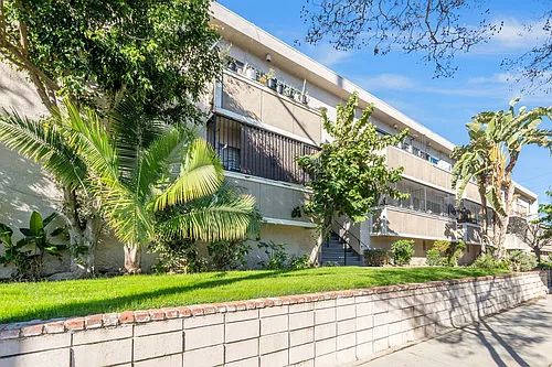 1 Month Free! Renovated Units in Central Van Nuys Photo 1
