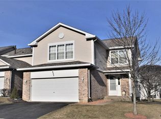 823 Harper Ct, Cary, IL
