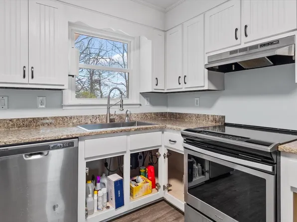 201 Hunter Dr, Columbia, TN 38401