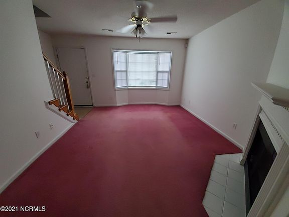 3rd image of 3911 Sterling Pointe Dr #7