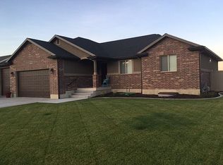 1091 W 3050 N, Pleasant View, UT 84414