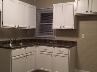 2133 Maple St, Des Moines, IA 50317