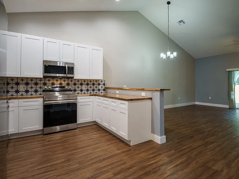 210 Parrotte Ct — Photo 16