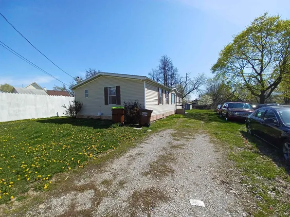 521 Tabor St, Adrian, MI 49221