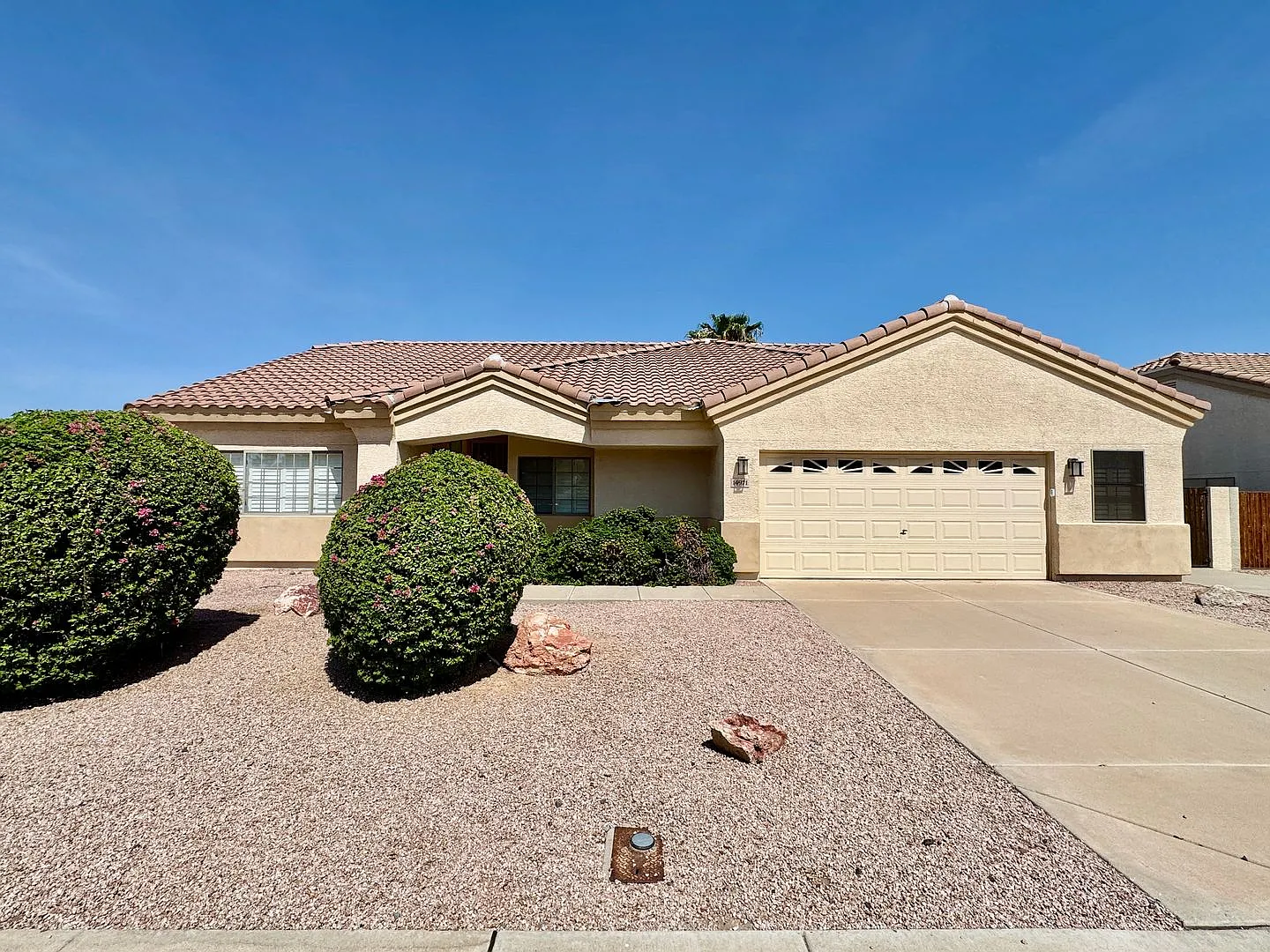 3-6 Month Rental, Amazing Water Front Property With Private Pool! — Photo 1