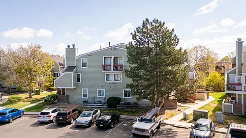 932 S Dearborn Way #18 Photo 1