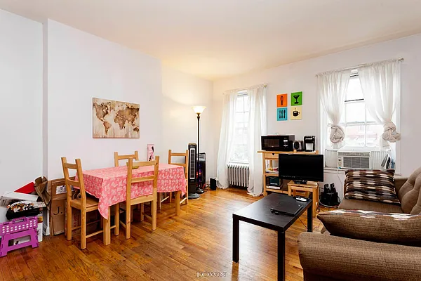 Rented by Town Residential | media 18