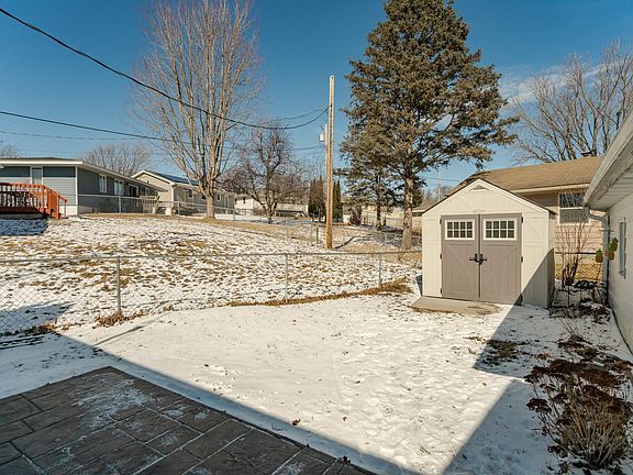 3rd image of 4111 5th Pl NW