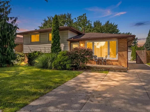 3285 Rosebriar Rd, Windsor, ON N8R 1Y2