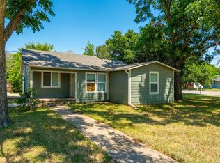 930 Poindexter Ave, Cleburne, TX 76033