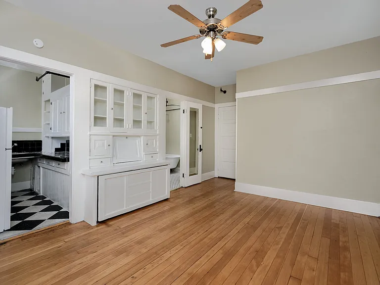 The Gatsby Apartments — Photo 9