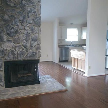 4th image of 5355 Pine Valley Dr