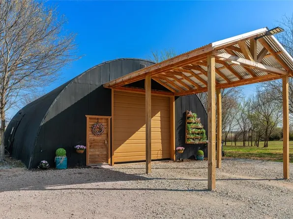 37321 Lake Rd, Shawnee, OK 74801