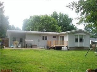 1255 Swan Dr, Florissant, MO