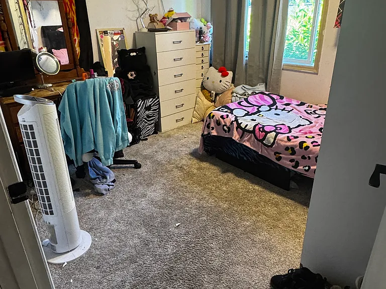 2nd bedroom
