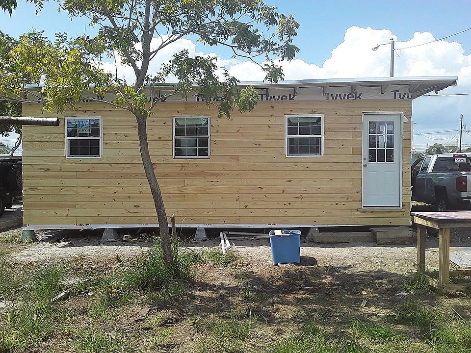 2nd image of 1001 Greenbay Dr