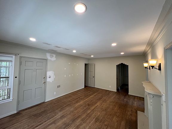 5th image of 463 N Genesee Ave #463