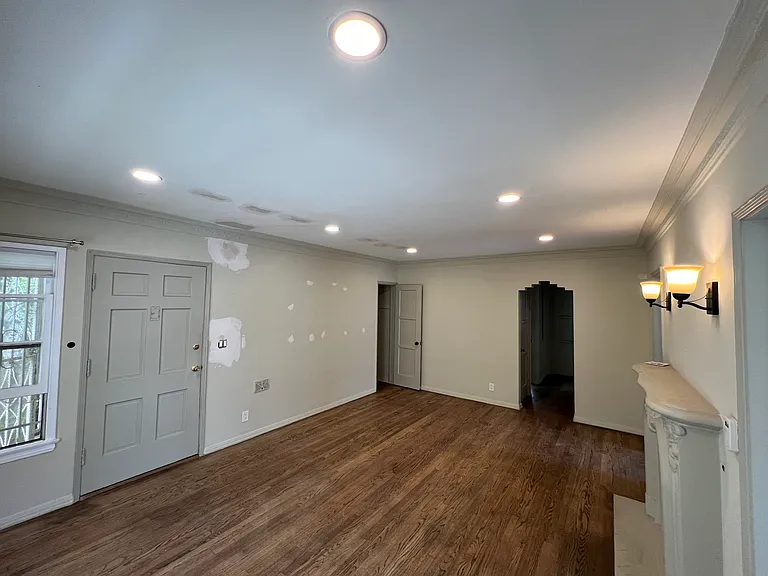 463 N Genesee Ave #463 — Photo 5