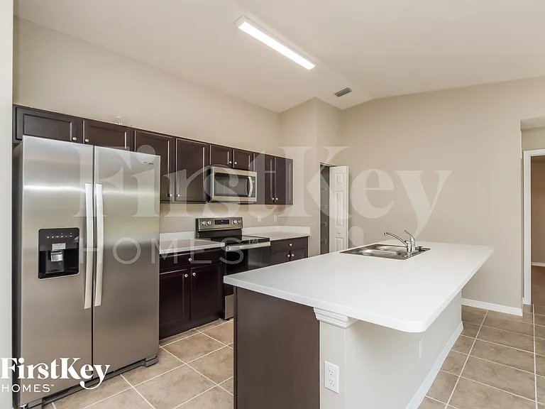1161 Pluto St SE — Photo 5