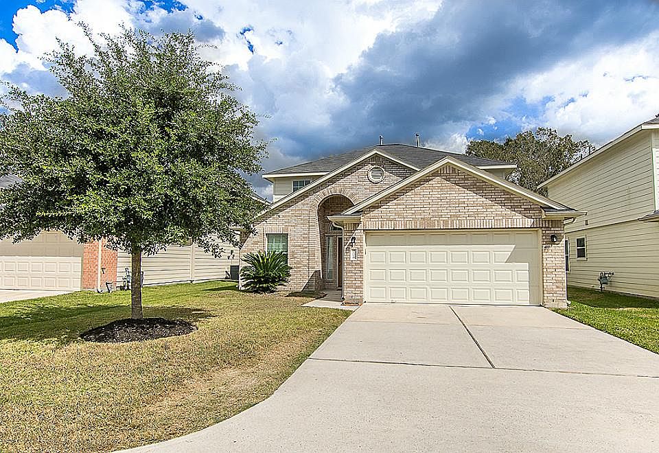 1st image of 22318 Queenbury Hills Dr