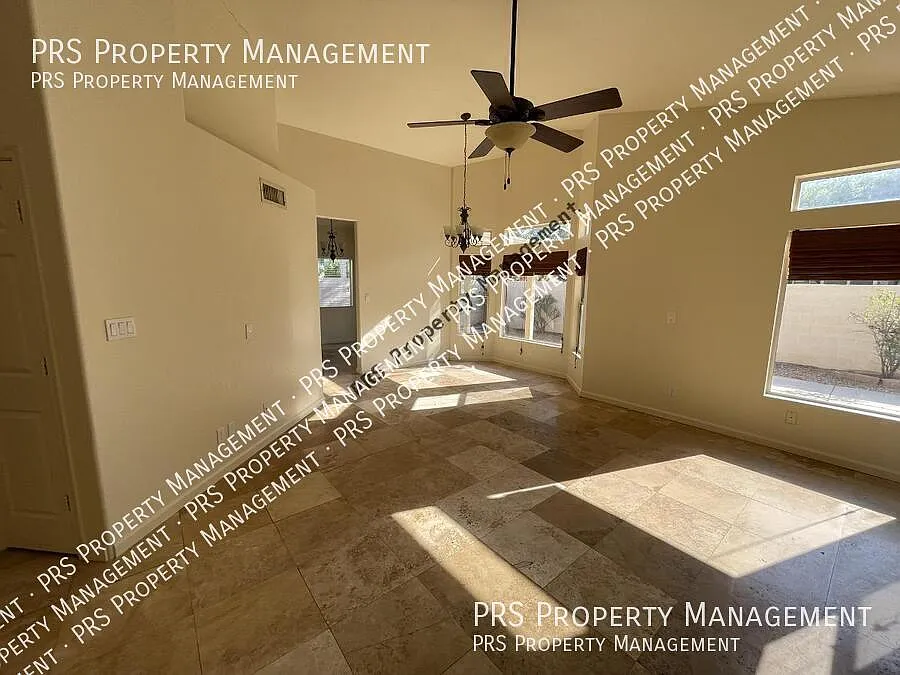 Gilbert Home Ready for a Quick Move In!! — Photo 3