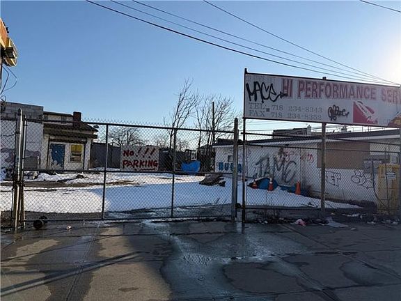 5th image of 128 Kings Hwy
