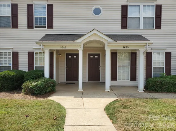 9644 Littleleaf Dr, Charlotte, NC 28215