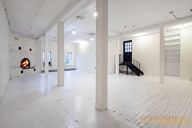 Rented by aptsandlofts.com