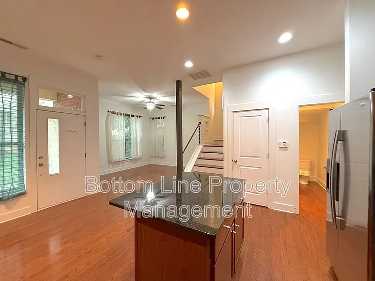 904 Warren Burgess Ln — Photo 7