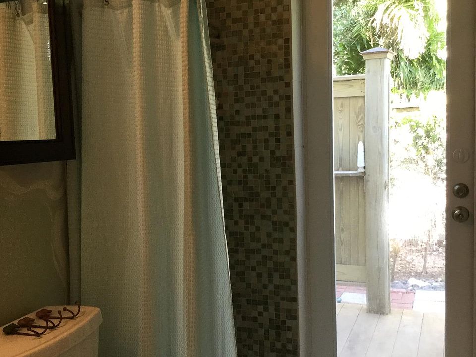 Full size bathroom