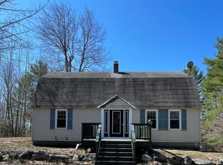 28 Maiden Ln, Freeport, ME 04032