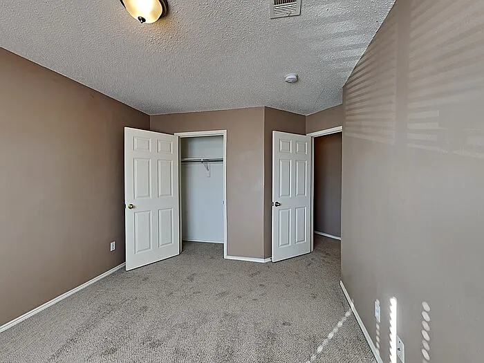 110 Meadow Ct — Photo 13