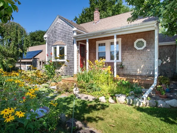 364 Alden Rd, Fairhaven, MA 02719