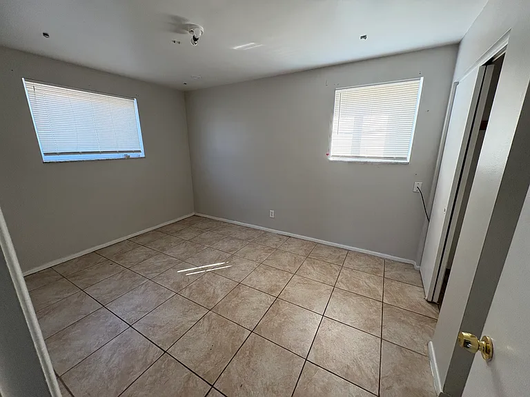 4541 E 104th St #1 — Photo 5