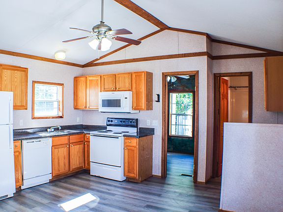 3rd image of 1419 Suncrest St