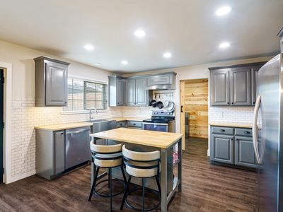 1025 Oak Hurst Dr, Grapevine, TX, 76051