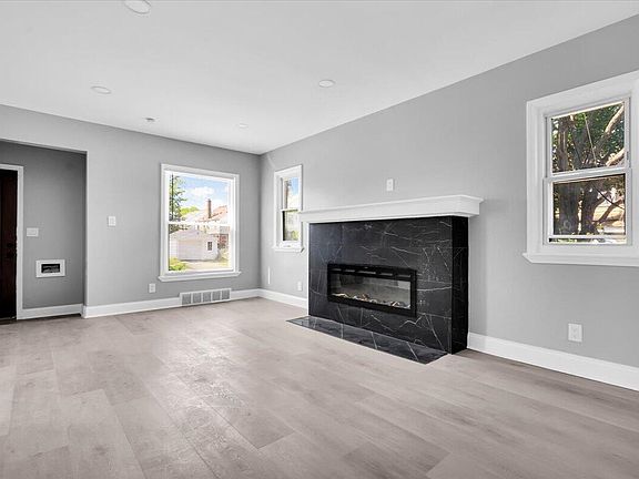 4th image of 14427 Bringard Dr