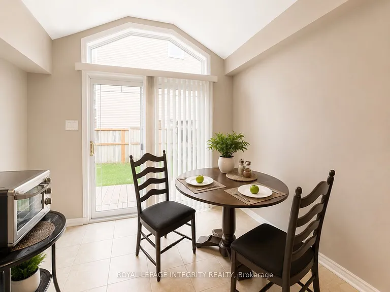 12 Kimbolton Cres — Photo 14