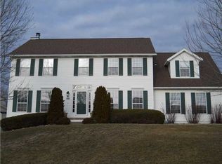 121 Rockhurst Dr SW, Cedar Rapids, IA 52404